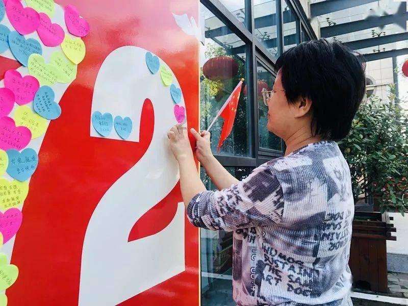图说丨争当“龙的传人”,重庆地区过半“龙元素”产品被年轻群体消费