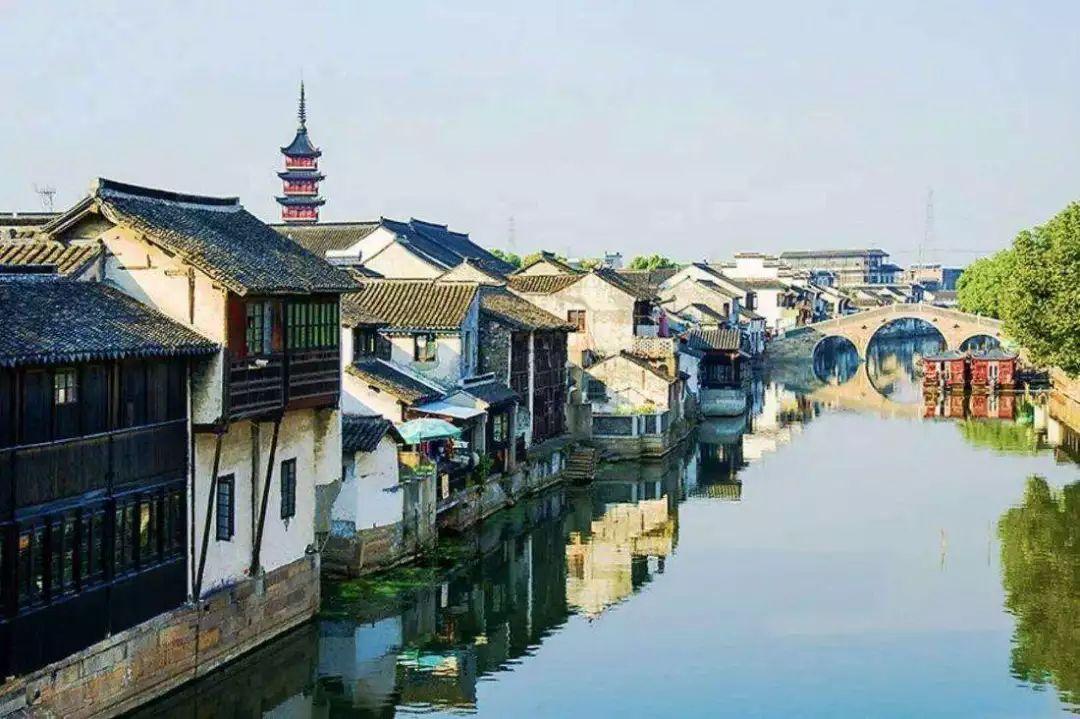 重庆2023年签发各类出国境证件150．8余万证次